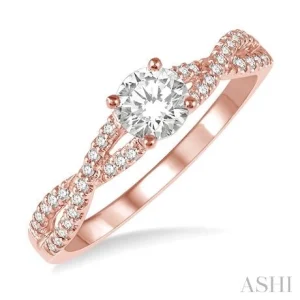 Round Shape Diamond Engagement Ring