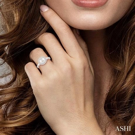 Pearl & Halo Diamond Ring - Image 3